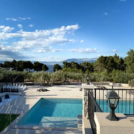 Maginja Villa Sutivan
