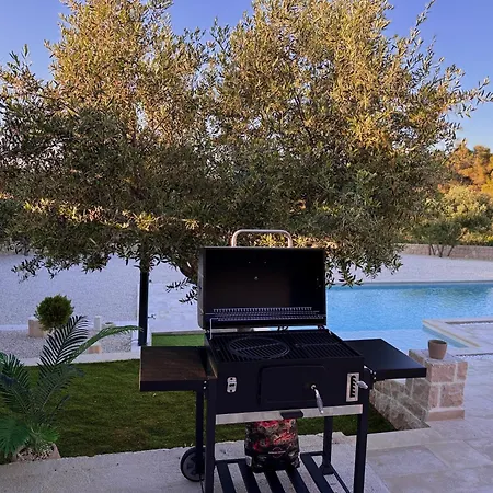 Maginja Villa Sutivan