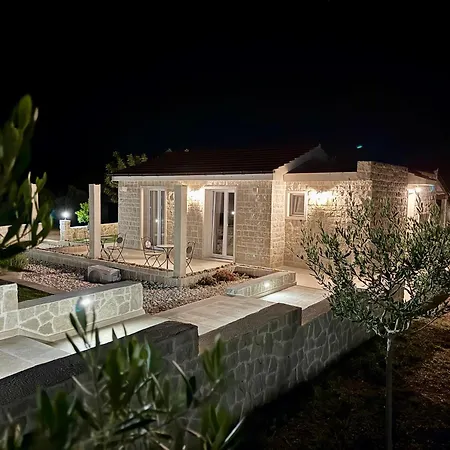 Maginja Villa *