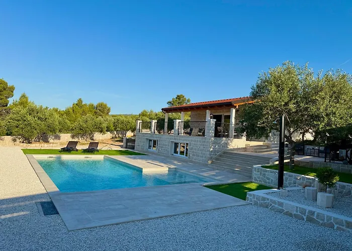 Maginja Villa Sutivan